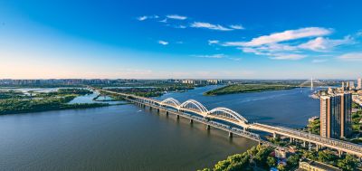 夏日松花江、网红桥、铁路大桥、城市景色