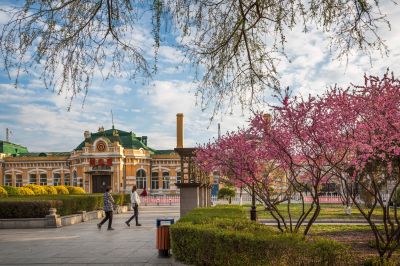香坊火车站的春季景色