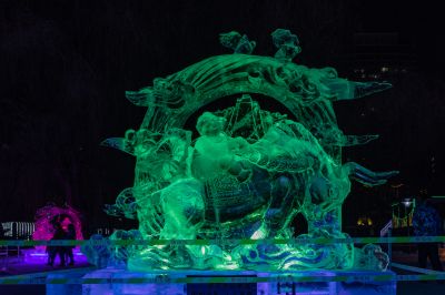 第四十七届哈尔滨冰灯艺术节在兆麟公园冰灯