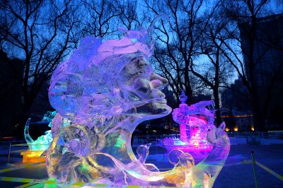 哈尔滨兆麟公园梦幻般的冰雕艺术世界