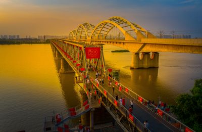 滨州铁路桥------哈尔滨网红桥