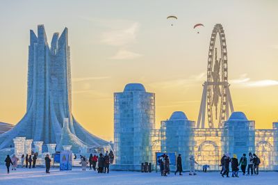 冰雪大世界滑翔伞