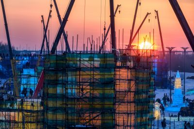 建设中的第二十五届哈尔滨冰雪大世界