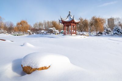 雪后的中国亭园