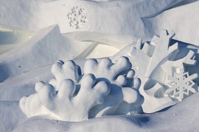 太阳岛雪博会雪雕精雕细刻