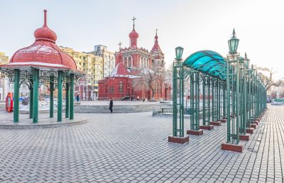 革新街阿列克谢耶夫教堂广场