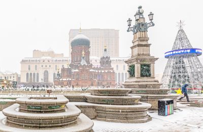 春雪中的索菲亚广场