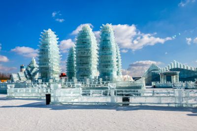 哈尔滨冰雪大世界白昼照片