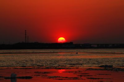 封冻的松花江畔夕阳