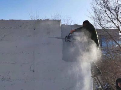 斯大林公园制作雪雕