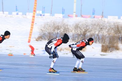哈尔滨市大众速度滑冰公开赛冰上运动