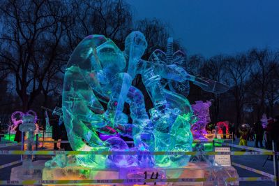第四十七届哈尔滨冰灯艺术节在兆麟公园冰灯