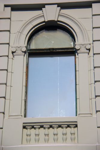 中央大街富有特色的建筑门窗