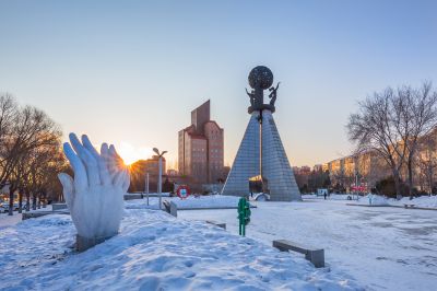 母亲广场冬季雪景