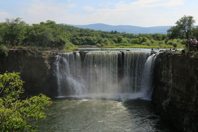 镜泊湖瀑布