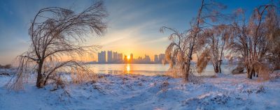 太阳岛江畔的雪后朝霞