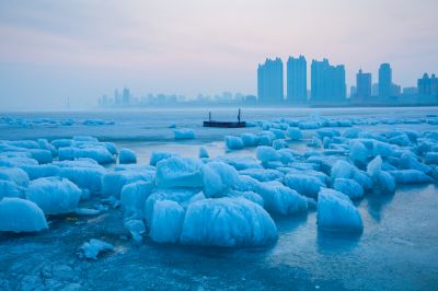 残冰融水润大江1