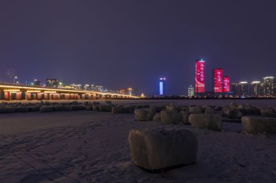松花江不夜城