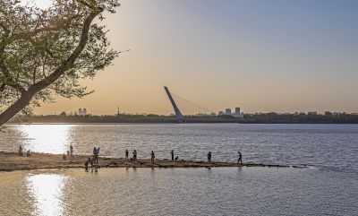 春日松花江畔斯大林公园