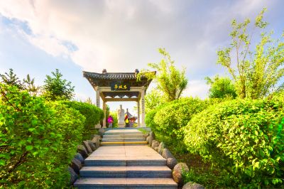 中国亭园的夏日风景