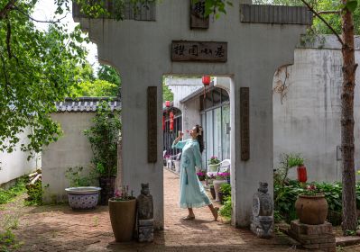 西郊山林赛江南