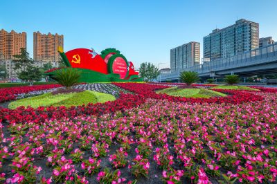 夏季彩化后的动力广场