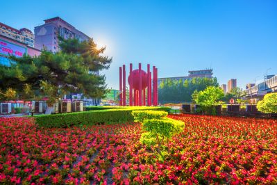 夏季彩化后的动力广场