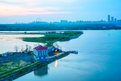 阳明滩湿地的早晨