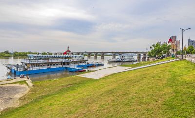 松花江畔的夏天