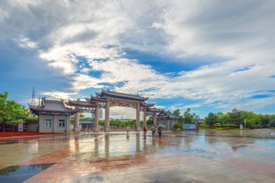 雨中的中国亭园