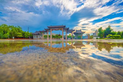 雨中的中国亭园