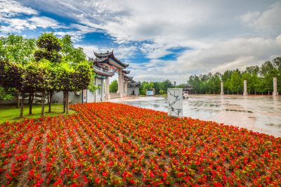 雨中的中国亭园