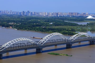 江畔风光