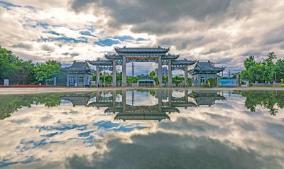 中国亭园雨后彩虹