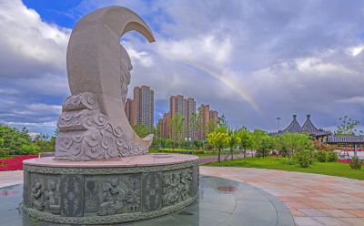 中国亭园雨后彩虹