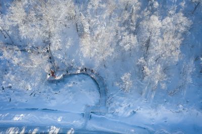 冰航拍雪画廊美景