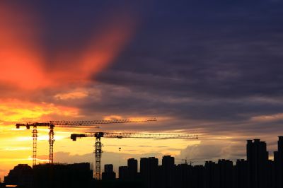 哈尔滨松北新区日出塔吊