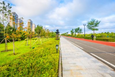 友谊西路江畔的早晨