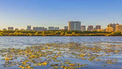市政府广场一湖三岛秋色