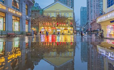 中央大街冬雨夜景