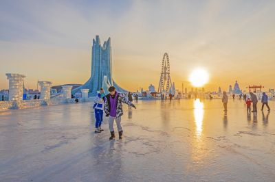 冰雪大世界夕阳