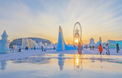 冰雪大世界夕阳