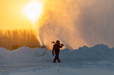 建造中的冰雪大世界