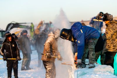 建造中的冰雪大世界