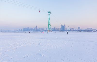 封冻的松花江