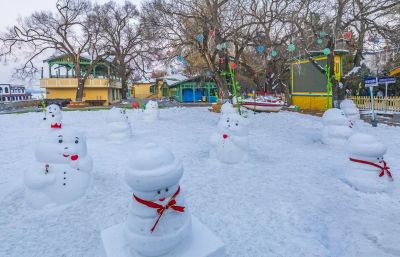 铁路江上俱乐部小雪人