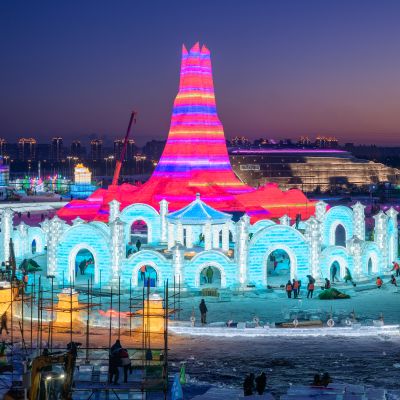 建设中的第二十五届哈尔滨冰雪大世界