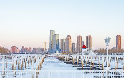 德嘉码头大雪人
