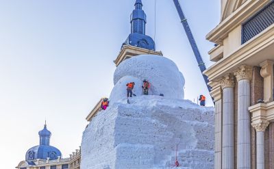 音乐公园大雪人制作中