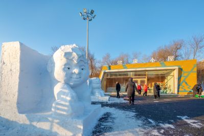 劳动公园大雪人